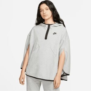 NWT Women’s Nike Tech Gray Hooded Poncho MEDIUM $140